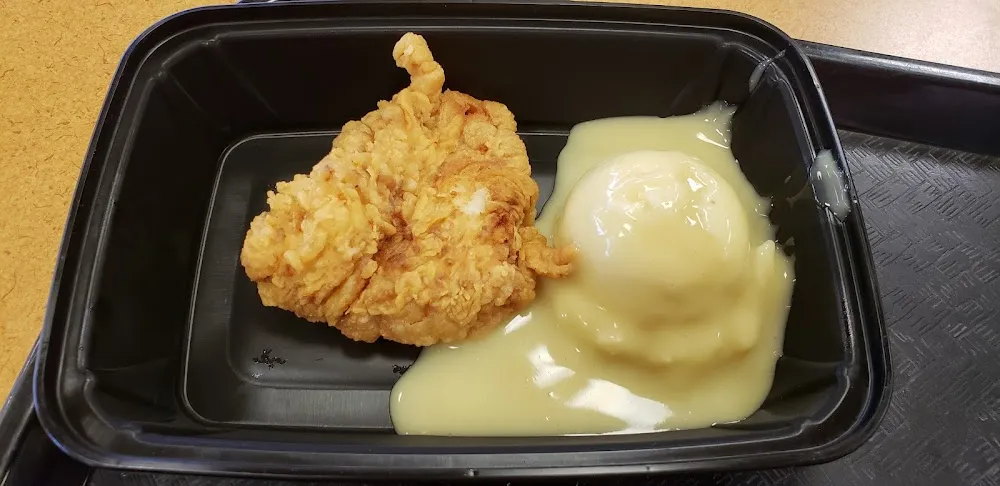 Boneless Homestyle Grandma's Chicken and Mashed Potatoes with Chicken Gravy
